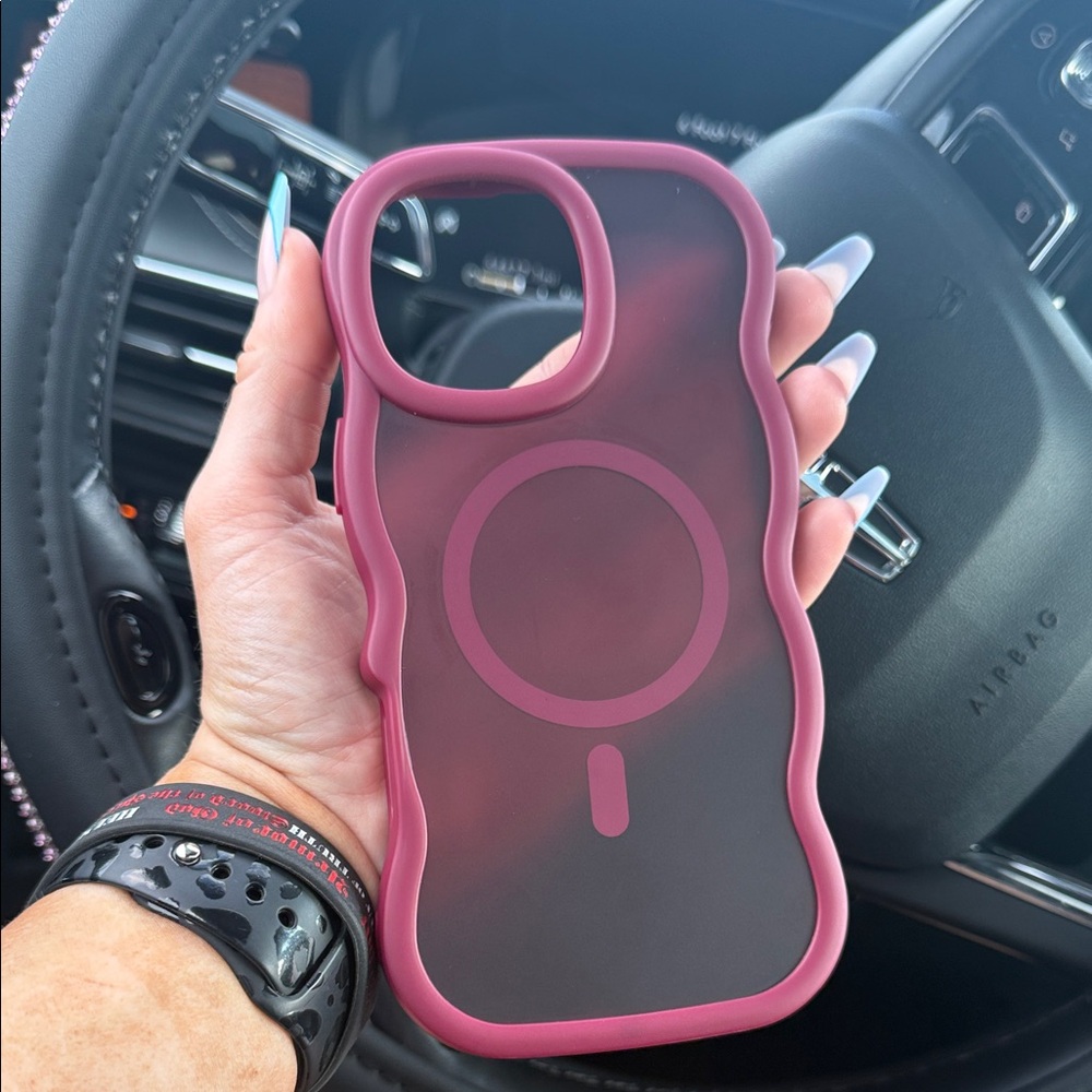 16 pro max Stylish Pink Phone Case with MagSafe Compatibility